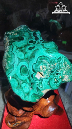 Tinh Thể Huyền Thoại Đá Malachite Cao Cả Đế 33 Ngang 25 (cm) -11kg