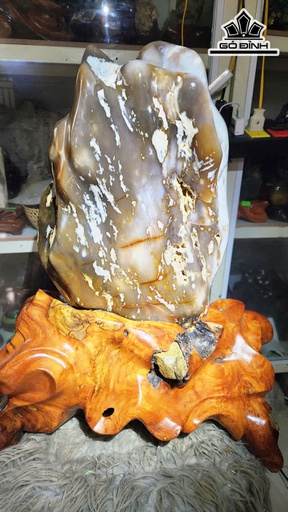 Khối Ngọc Mã Não Cao Cả Đế 60 Ngang 30 (cm) Nặng 20,3kg