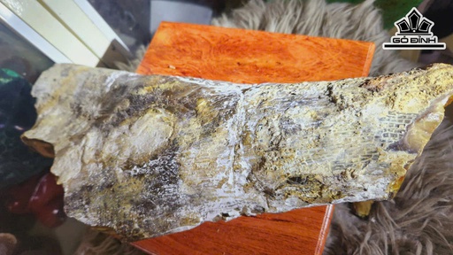 Gỗ Hóa Ngọc Nguyên Sinh Ngang 47 Cao 16 (cm) 3,8kg