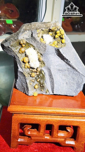 Bông Hoa Ưu Đàm Đá Trầm Tích Cao Cả Đế 26 Ngang 20 (cm) Nặng 3,1kg