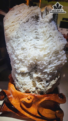 Bệ Tinh Thể Thạch Anh Cao Cả Đế 70 Ngang 37 (cm) - 50kg