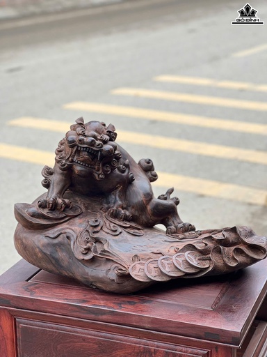 Tượng Nghê Gỗ Trắc Cao 25 Ngang 45 Sâu 25 (cm)