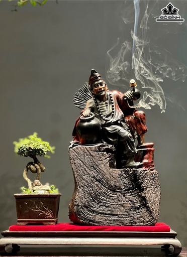 Tượng Tế Công Gỗ Trắc Cao 45 Ngang 25 Sâu 14 (cm)