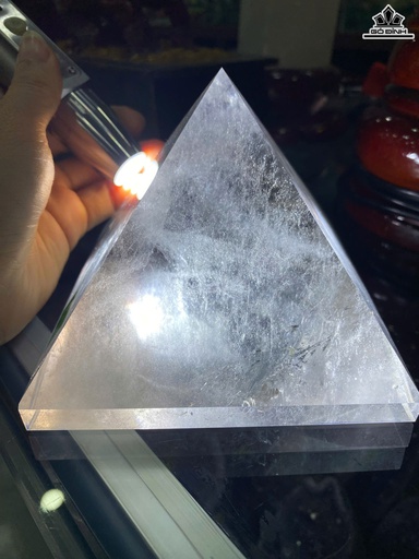 Kim Tự Tháp Thạch Anh Trắng Cao 9,5 (cm) - Vuông Đáy 11,5 (cm) - Trọng Lượng 1,29kg