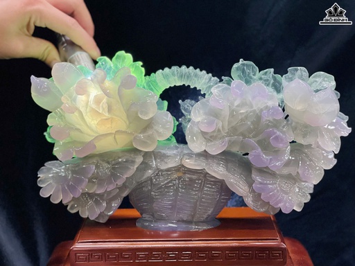 Tác Phẩm Giỏ Hoa Ngọc Florite Cao 30 Ngang 28 Sâu 6 (cm) - Cao Cả Đế 38 (cm)