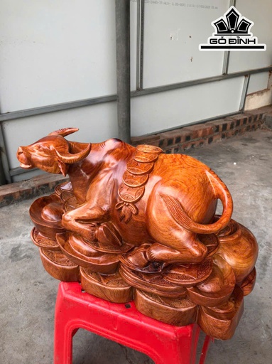 Tượng Trâu Gỗ Hương Cao 23 Ngang 40 Sâu 20 (cm)