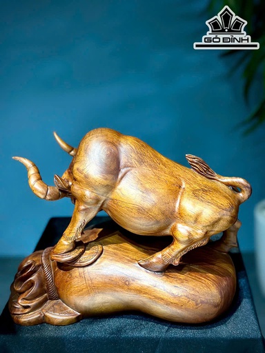 Tượng Bò Tót Gỗ Sưa Cao 22 Ngang 27 Sâu 15 (cm)