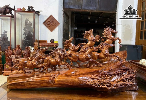 Tượng Bát Mã Gỗ Cẩm Cao 41 Ngang 86 Sâu 30 (cm)