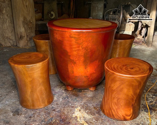 Bộ Bàn Sân Vườn Gỗ Xà Cừ - Mặt Bàn 70x68 - Đôn 45x37 (cm)