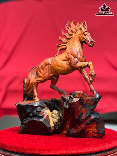 Tượng Ngựa Phong Thủy (Nhất Mã Thong Dong) Gỗ Trắc Cao 35 Ngang 32 Sâu 18(cm)