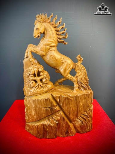 Tượng Ngựa Phong Thủy (Nhất Mã Phi Thiên) Gỗ Ngọc Am Cao 58 Ngang 38 Sâu 18 (cm)