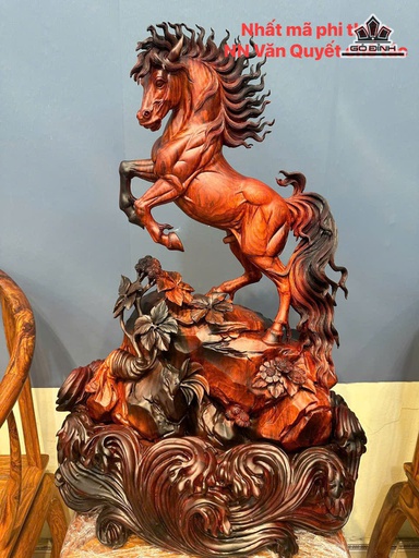 Tượng Ngựa Phong Thủy (Nhất Mã Phi Thiên) Gỗ Trắc Cao 67 Ngang 48 Sâu 27 (cm)