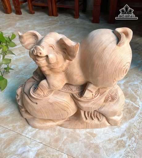 Tượng Heo Gỗ Ngọc Am Cao 35 Ngang 44 Sâu 18 (cm)