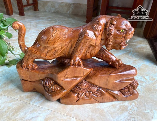 Tượng Hổ Phong Thủy Gỗ Ngọc Am Cao 33 Ngang 48 Sâu 16 (cm)