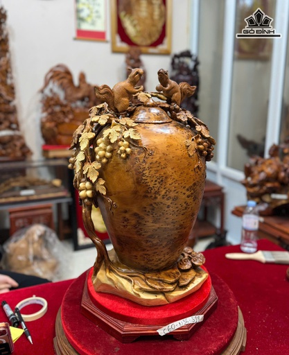 Chum Phú Quý Nho Sóc Gỗ Nu Ngọc Am Cao 60 Ngang 36 Sâu 28 (cm)