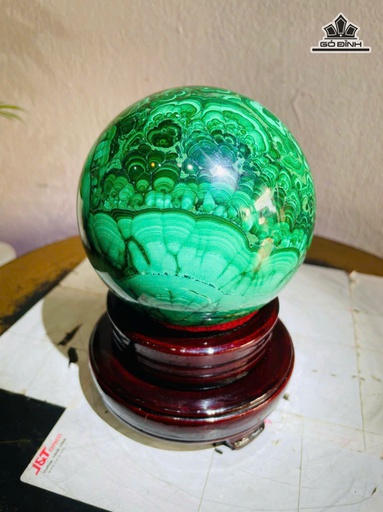 Bi Cầu Đá Malachite Đường Kính 10,5 (cm) 2,2kg Luôn Đế