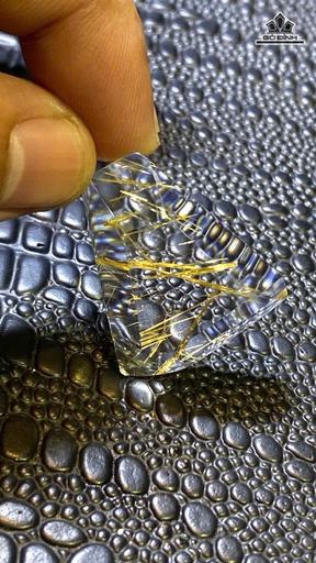 Mặt Dây Trơn Đá Thạch Anh Tóc Vàng Kích Thước 28x26x8- 9gr