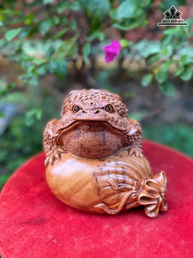 Tượng Thiềm Thừ Gỗ Nu Ngọc Am Cao 18 Ngang 20 Sâu 21 (cm)