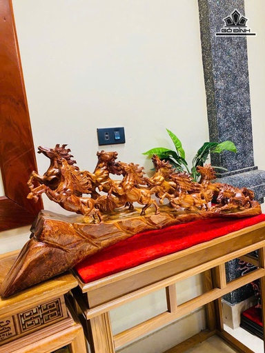 Tượng Bát Mã Gỗ Cẩm Cao 37 Ngang 92 Sâu 17 (cm)