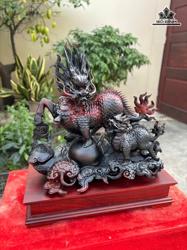 Tượng Long Mã Gỗ Trắc Cao 48 Ngang 42 Sâu 22 (cm)