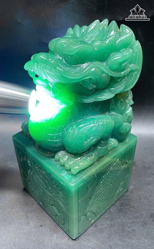 Long Ấn Ngọc Đông Linh Aventurine 2,25kg Cao 17 Ngang 8,5 Sâu 8,5 (cm)