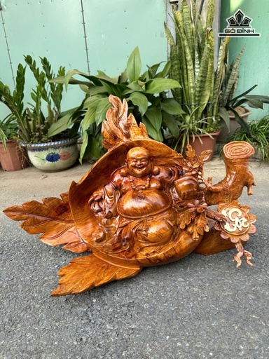 Tượng Phật Di Lặc Ngự Quả Đào Tiền Gỗ Hương Cao 45 Ngang 66 Sâu 30 (cm)