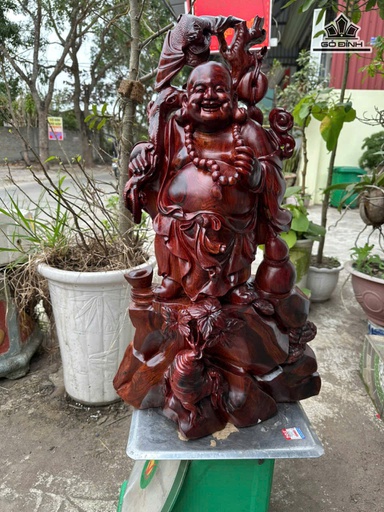Tượng Phật Di Lặc Hoan Hỷ Gỗ Cẩm Cao 68 Ngang 43 Sâu 24 (cm)