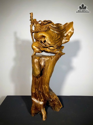 Tượng Đạt Ma Múa Võ Gỗ Bách Xanh Cao 75 Ngang 32 Sâu 23 (cm)