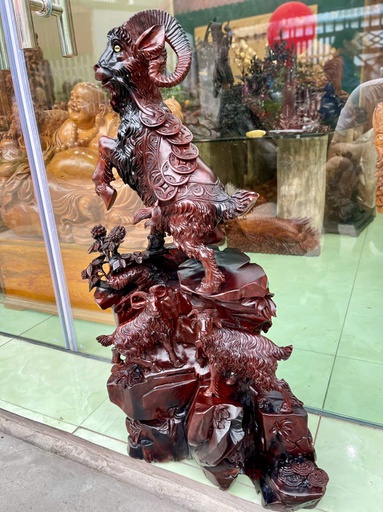 Tượng Tam Dương Khai Thái Gỗ Trắc Cao 81 Ngang 45 Sâu 26 (cm)