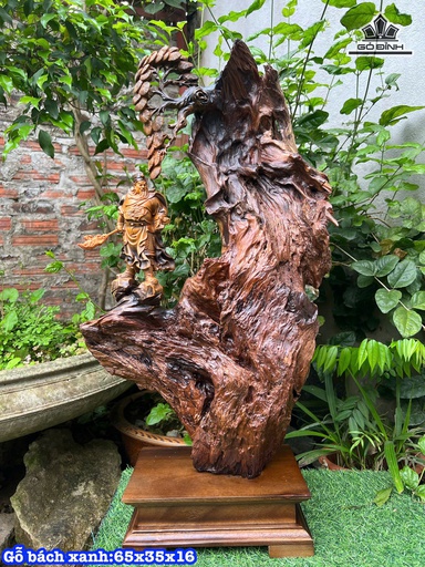 Tượng Quan Công Gỗ Bách Xanh Cao 65 Ngang 35 Sâu 16 (cm)