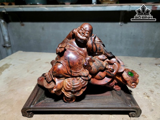 Tượng Phật Di Lặc Ngồi Gậy Như Ý Gỗ Trắc Cao 18,5 Ngang 18,5 Sâu 15 (cm)