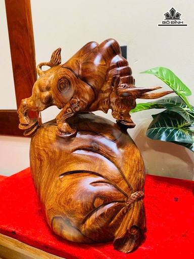 Tượng Bò Tót Gỗ Cẩm Cao 37 Ngang 32 Sâu 18 (cm)