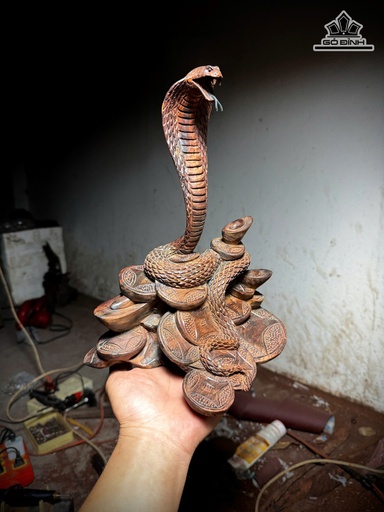 Tượng Rắn Phong Thủy Gỗ Trắc Cao 29 Ngang 24 Sâu 16 (cm)
