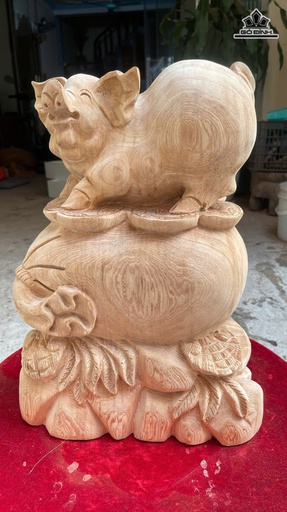Tượng Heo Gỗ Ngọc Am Cao 44 Ngang 33 Sâu 21 (cm)