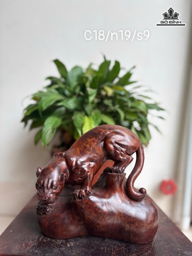 Tượng Báo Săn Mồi Gỗ Nu Ngọc Am Cao 18 Ngang 19 Sâu 9 (cm)