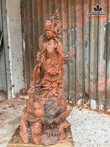 Tượng Phật Bà Quan Âm Gỗ Trắc Cao 83 Ngang 36 Sâu 20 (cm)