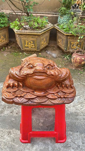 Tượng Cóc Ngậm Tiền Gỗ Ngọc Am Cao 23 Ngang 43 Sâu 33 (cm)