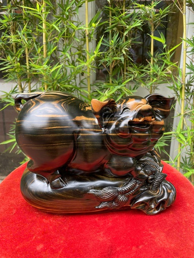 Tượng Heo Gỗ Mun Hoa Cao 20 Ngang 27 Sâu 15 (cm)