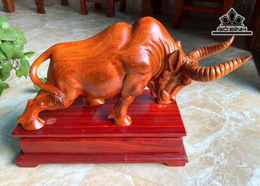 Tượng Bò Tót Gỗ Hương Cao 33 Ngang 45 Sâu 15 (cm)