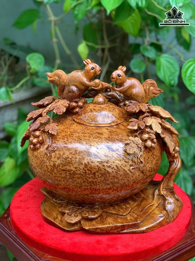 Bình Phú Quý Nho Sóc Gỗ Nu Ngọc Am Cao 32 Ngang 33 Sâu 26 (cm)