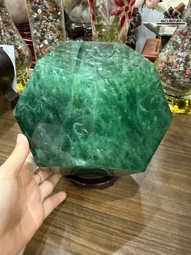 Tác Phẩm Bi Giác12 Mặt Đá Flourite - 9,7kg