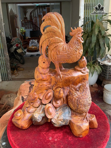 Tượng Gia Đình Gà Gỗ Sưa Cao 50 Ngang 40 Sâu 22 (cm)