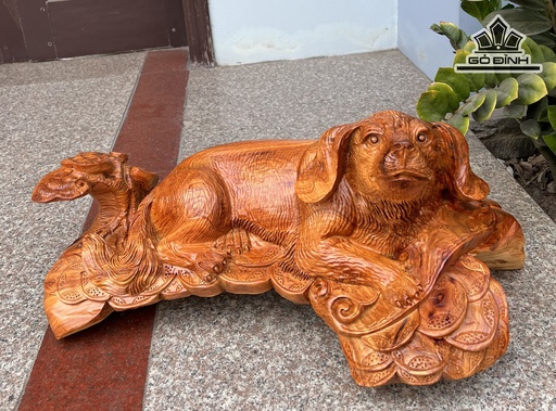 Tượng Chó Gỗ Hương Cao 32 Ngang 65 Sâu 36 (cm)