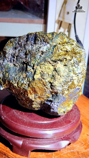 Tác Phẩm Đá Pyrite Cao 15 Ngang 14 (cm) - 2,2kg