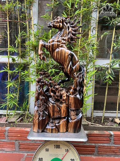 Tượng Ngựa Phong Thủy (Nhất Mã Phi Thiên) Gỗ Mun Hoa Cao 67 Ngang 29 Sâu 13 (cm)