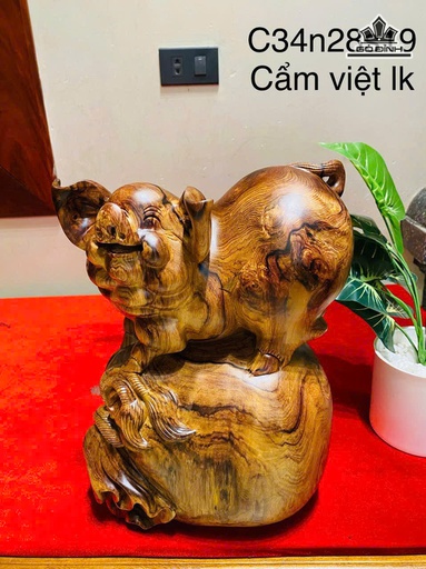 Tượng Heo Gỗ Cẩm Cao 34 Ngang 28 Sâu 19 (cm)