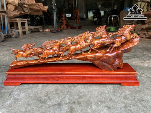 Tượng Bát Mã Gỗ Sưa Cao 33 Ngang 70 Sâu 15 (cm) - Kỷ Cao 8