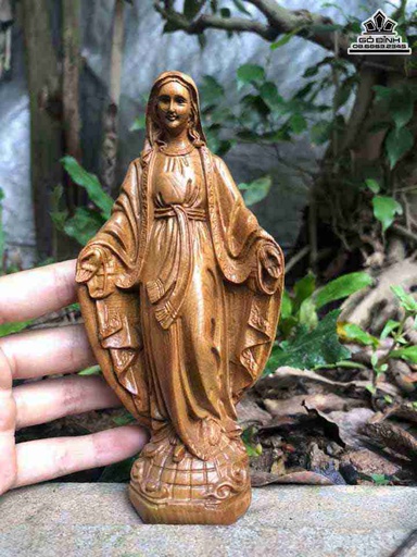 Tượng Đức Mẹ Maria Để Xe Gỗ Bách Xanh  Cao 15 Ngang 8 Sâu 5  (cm)